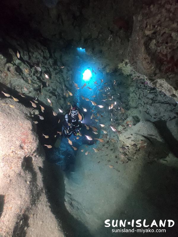 下地島ダイビングスポット『ツインケーブ』