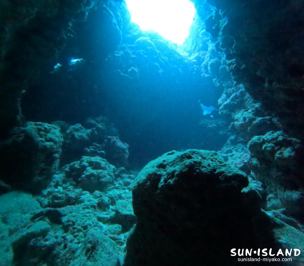 ツインケーブ 出口の青み