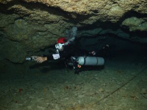 久米島 ヒデンチガマ TDIフルケーブダイバー 竹内修治 ケーブダイビング