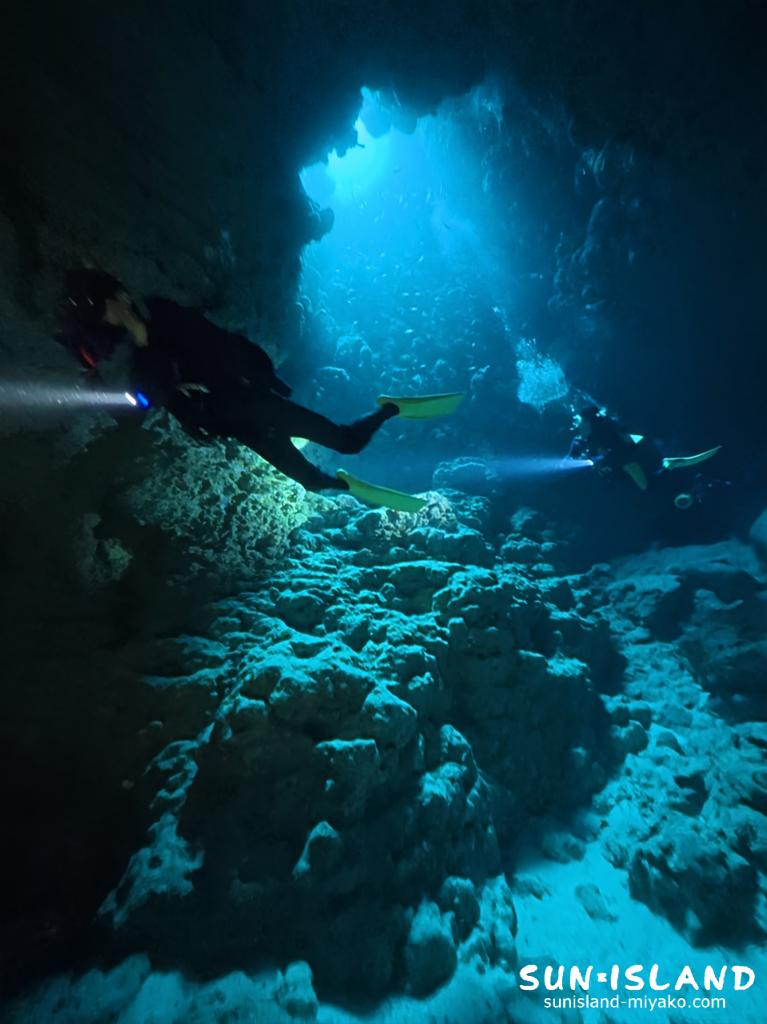 ダイビングスポット『魔王の宮殿』