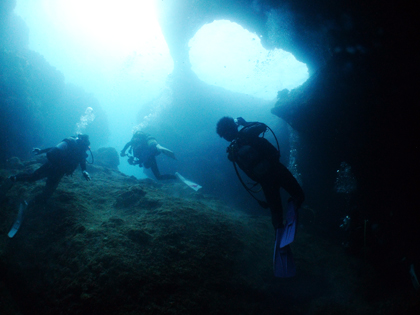 伊良部島、ダブルアーチのメインのアーチ