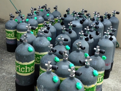 タンク　ボンベ　エンリッチ