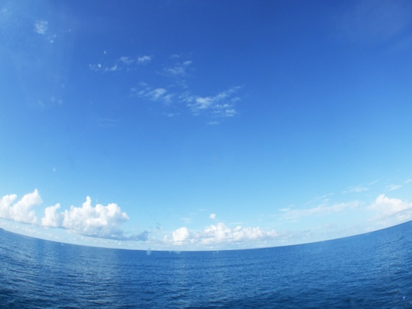 宮古島の青いうみとそら