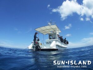 ダイビングサービスSUNISLANDのボート