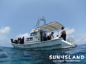 サンアイランドの船の上でくつろぐお客様