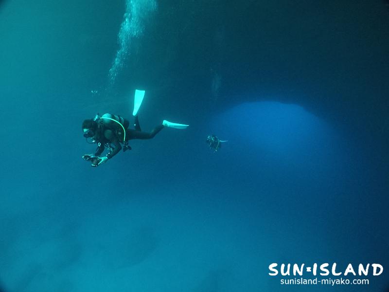 宮古島を代表する三大地形ポイント『通り池』