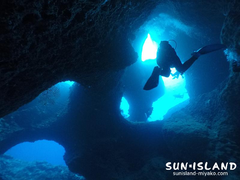 アントニガウディ