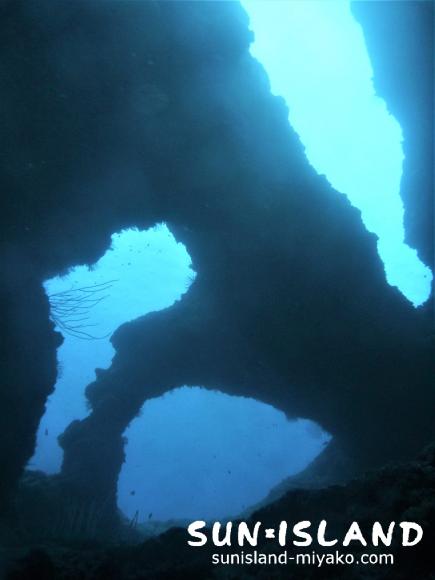 アントニガウディ