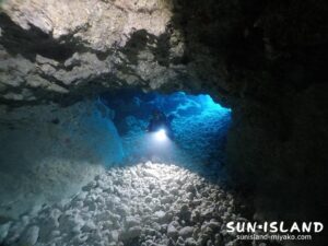 下地島ダイビングスポット【ツインケーブ】その1