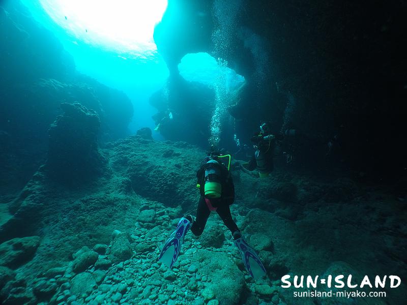 伊良部島ダイビングスポット【ダブルアーチ】