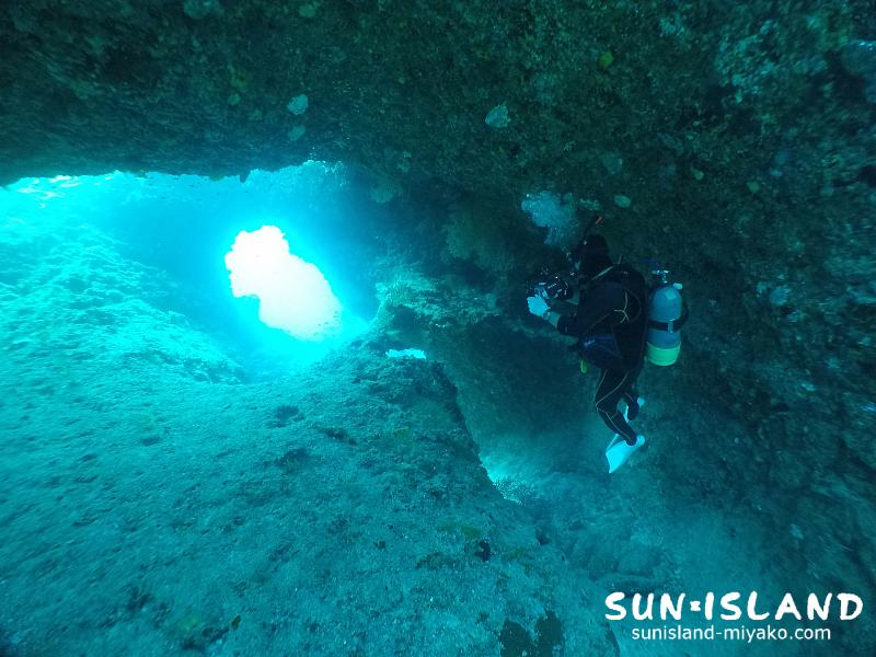 伊良部島ダイビングスポットzアーチ