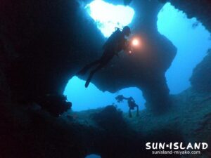 下地島ダイビングスポット【アントニガウディ】