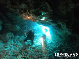 下地島ダイビングスポット『ツインケーブ』