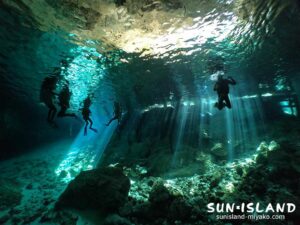 セノーテダイビングスポット『ドスオホス』その1