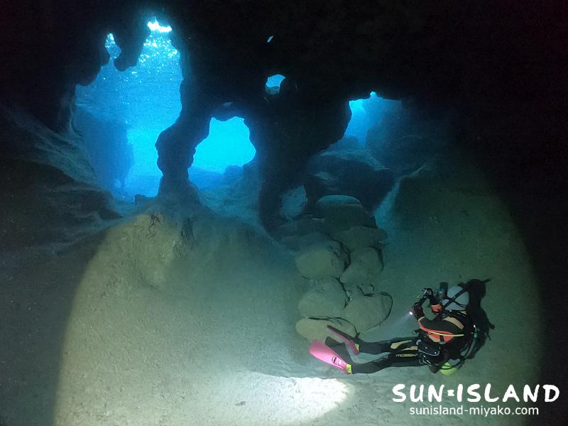 宮古島南岸ダイビングスポット『七又アーチ』