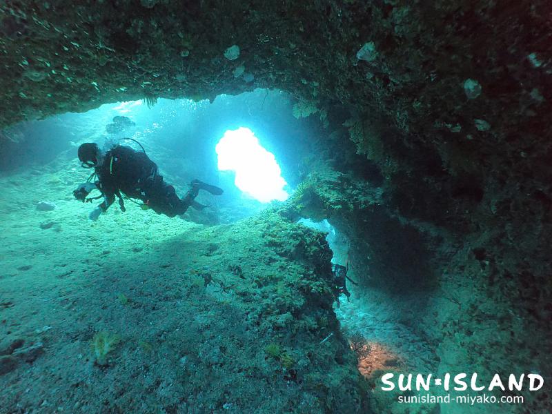 伊良部島ダイビングスポット『Zアーチ』