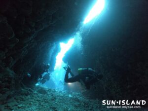 下地島ダイビングスポット『ツインケーブ』