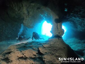 下地島ダイビングスポット『ミニ通り池』