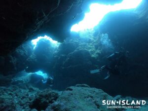 明暗のコントラストがキレイな地形