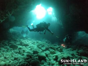 宮古島三大地形スポット『魔王の宮殿』