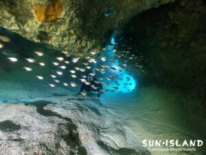 下地島『ムーンライトホール』