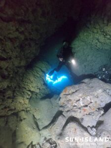 下地島ダイビングスポット『ツインケーブ』