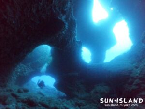 下地島ダイビングスポット「アントニガウディ」