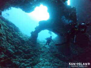 下地島ダイビングスポット「アントニガウディ」