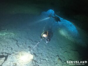 下地島ダイビングスポット「35ホール」