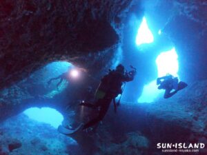 下地島ダイビングスポット『アントニガウディ』