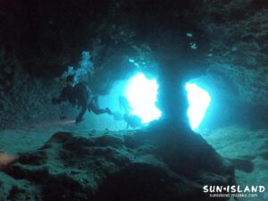 宮古島ダイビングスポット『ミニ通り池』