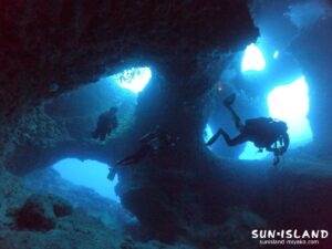 アントニガウディ