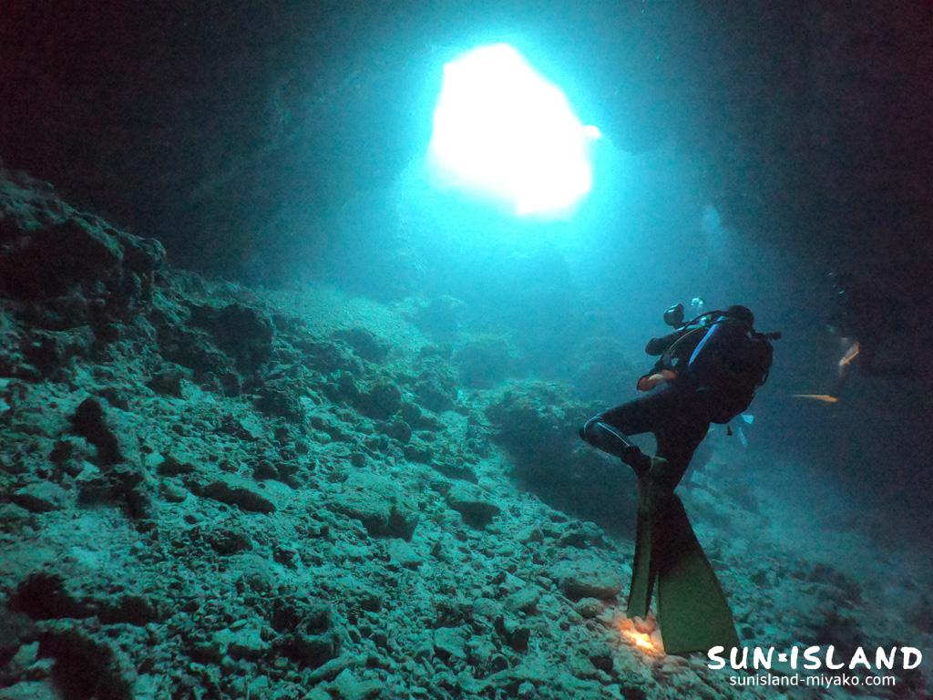 下地島ダイビングスポット『35ホール』