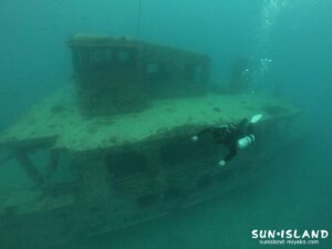 サイドマウントで沈船ダイビング