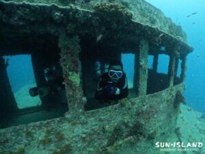 沈船ダイビング