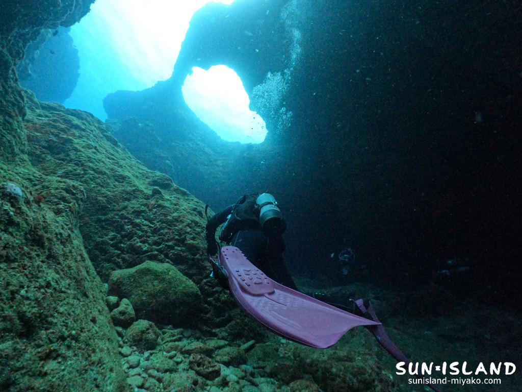 伊良部島ダイビングポイント『ダブルアーチ』