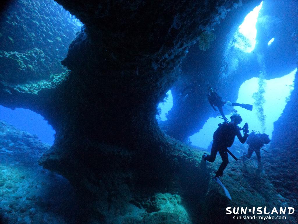 アントニガウディ