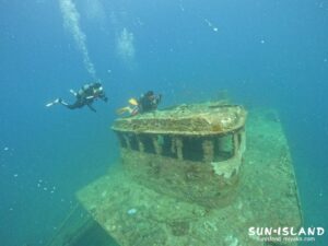 沈船ダイビング