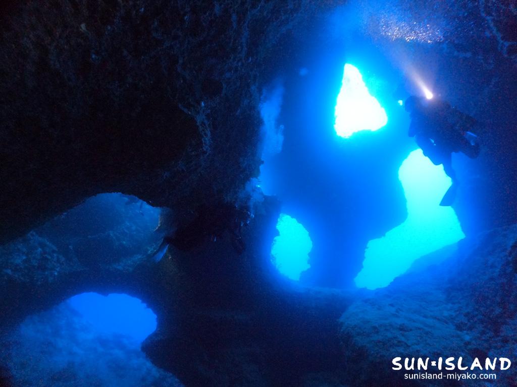 アントニガウディ