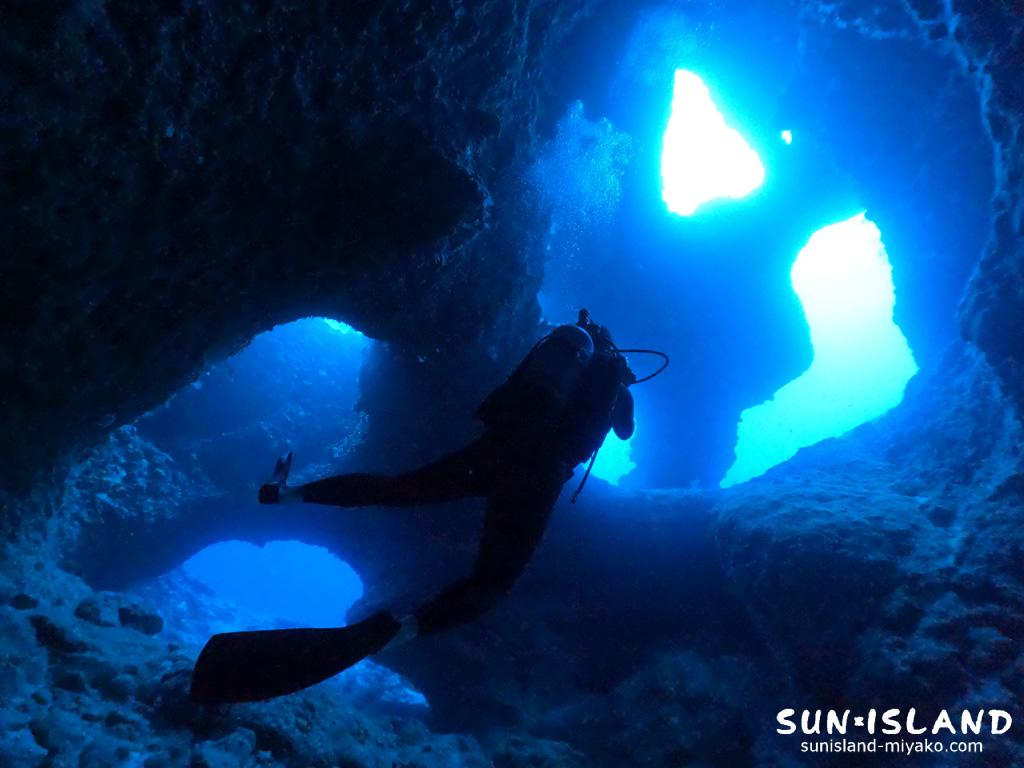 アントニガウディ