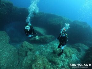 伊良部島ダイビングスポット『L字アーチ』