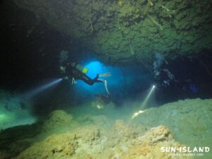 宮古島南岸エリアでの地形ダイビング