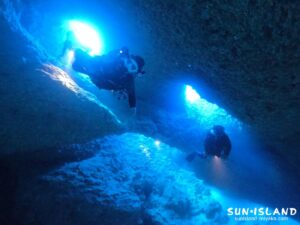 下地島ダイビングスポット『女王の部屋』