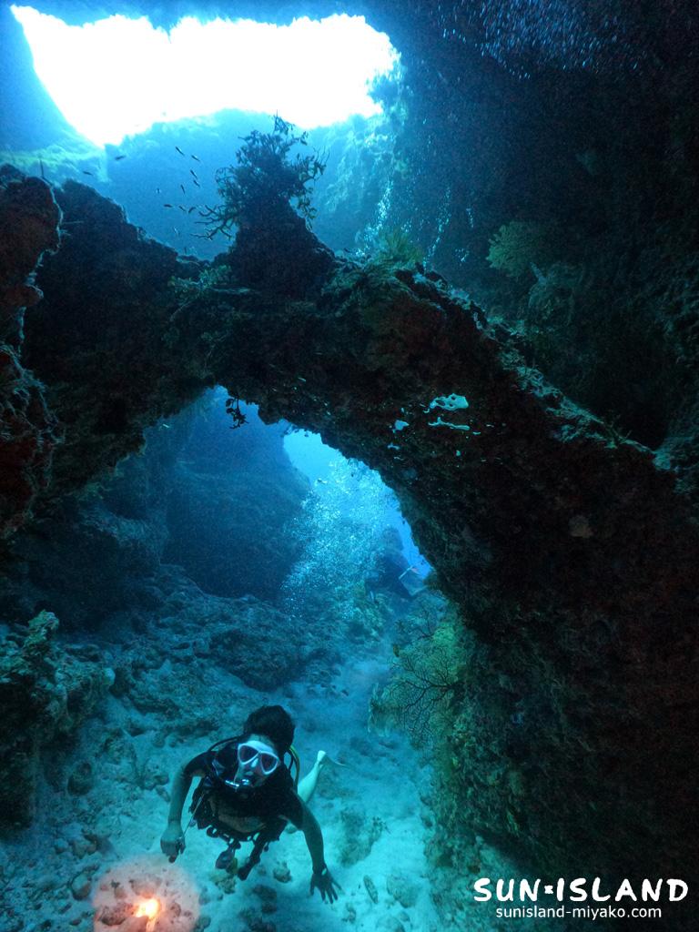 伊良部島ダイビングスポット『Zアーチ』