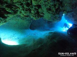 光の差し込みがキレイな『ムーンライトホール」