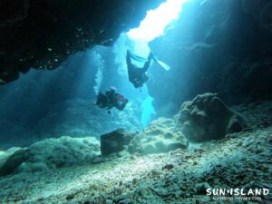中の島チャネル、三叉に分かれたチャネルの下