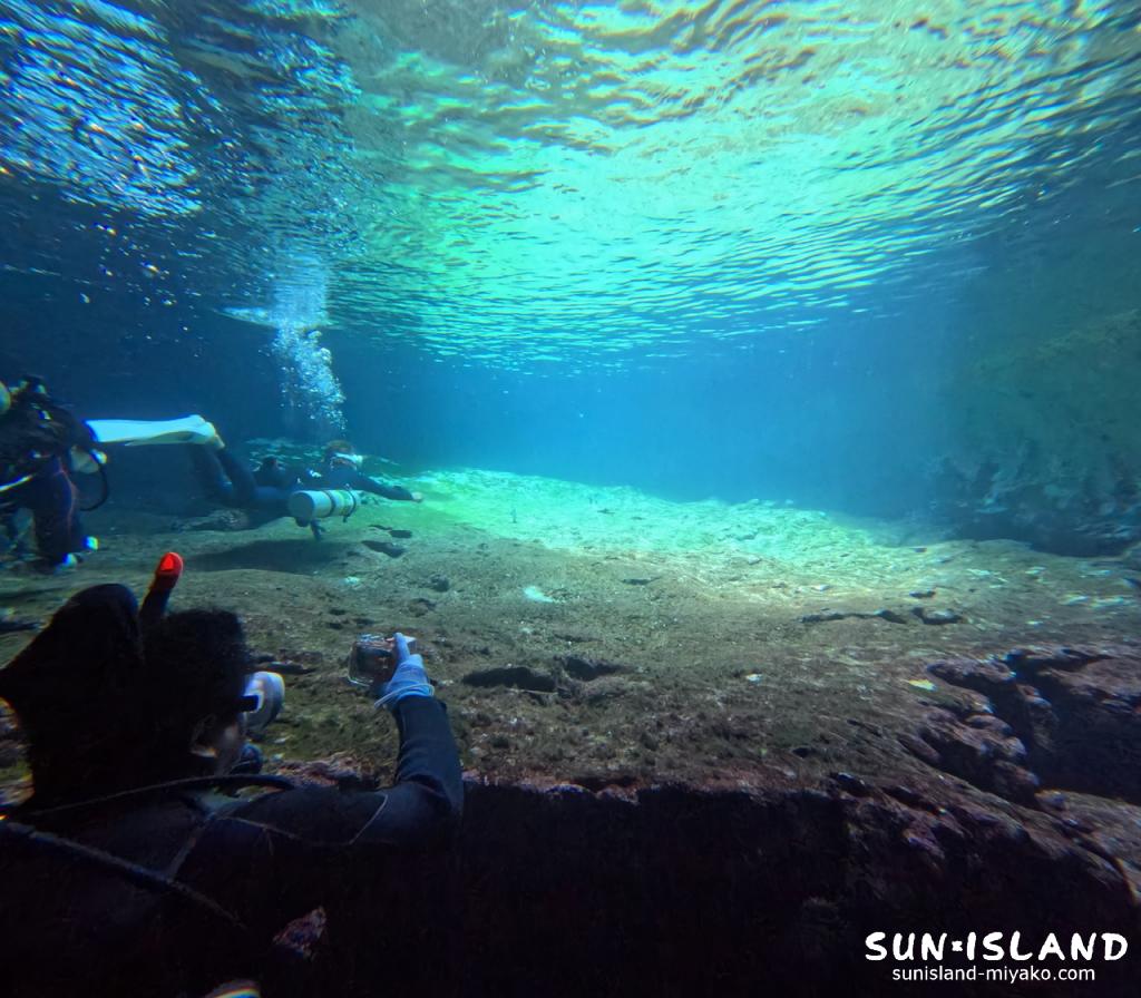 サプライズホール