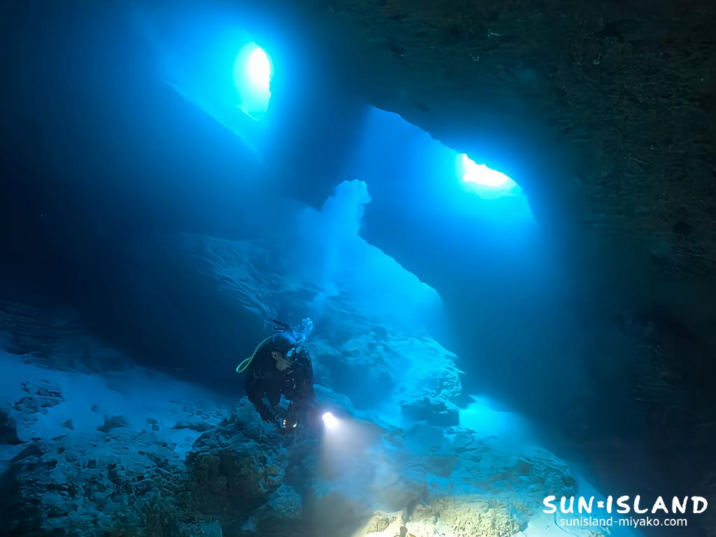 ダイビングスポット『女王の部屋』