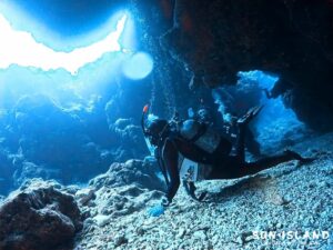 下地島ダイビングスポット『中の島チャネル』のクレパス