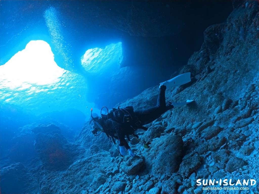 伊良部島ダイビングスポット『ダブルアーチ』